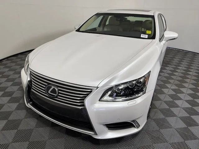 2016 LEXUS LS 460 thumbnail 2