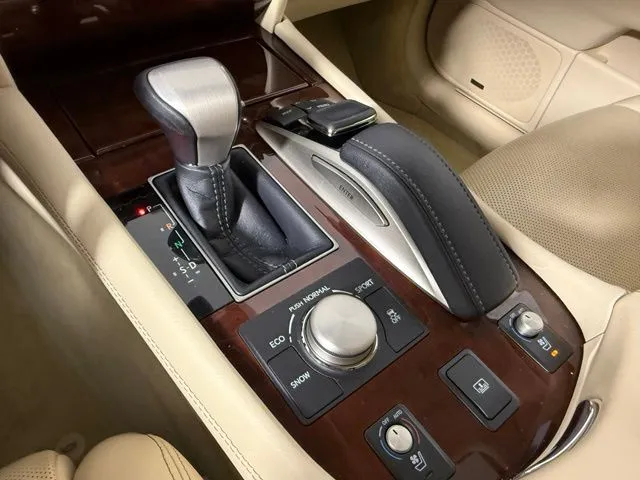 2016 LEXUS LS 460 thumbnail 26