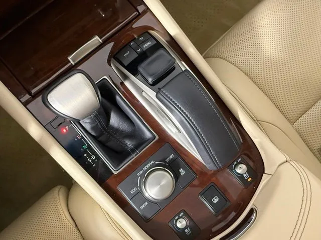 2016 LEXUS LS 460 thumbnail 28