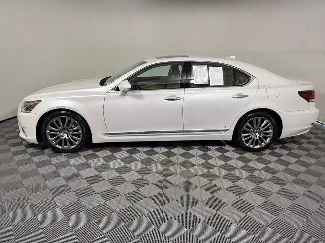 2016 LEXUS LS 460 thumbnail 3