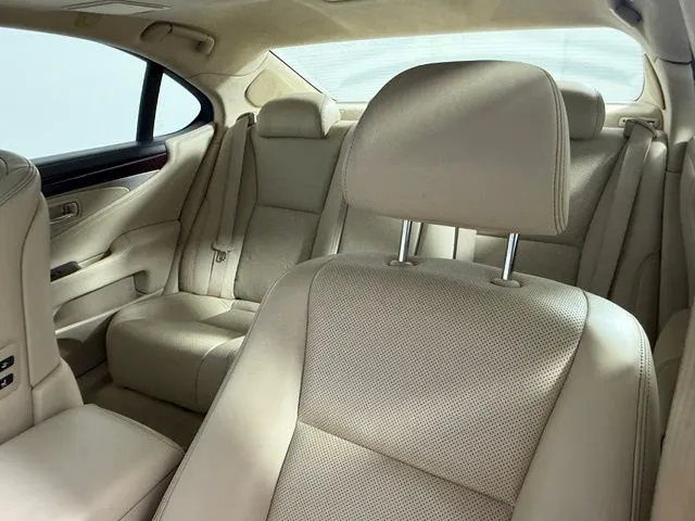 2016 LEXUS LS 460 thumbnail 34