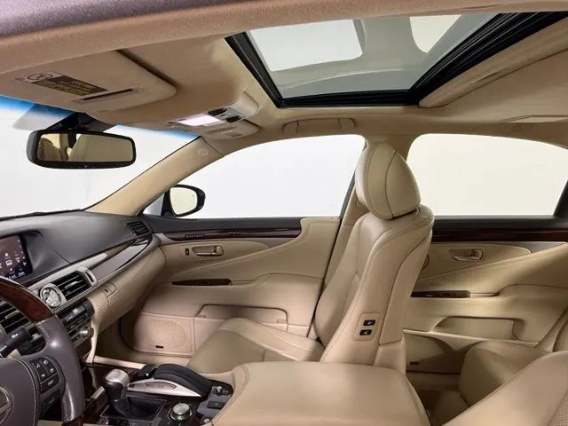 2016 LEXUS LS 460 thumbnail 35