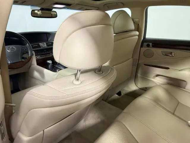 2016 LEXUS LS 460 thumbnail 37