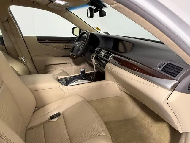 2016 LEXUS LS 460 thumbnail 55