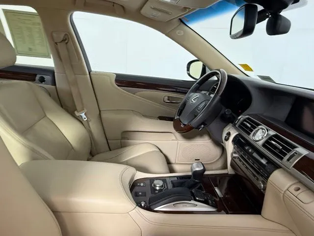 2016 LEXUS LS 460 thumbnail 57