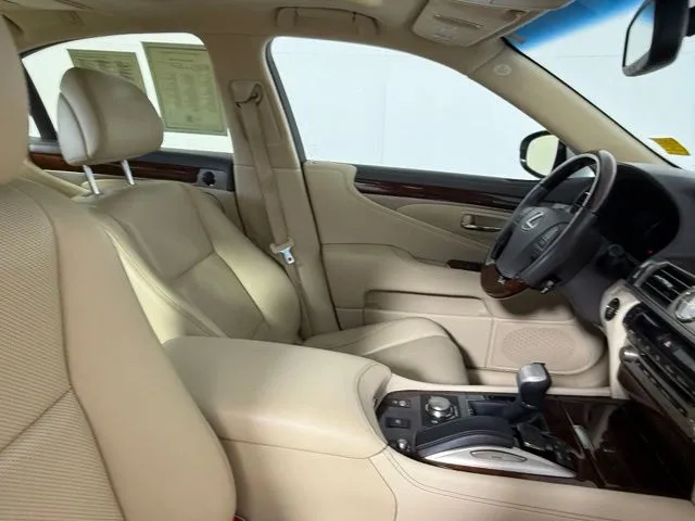 2016 LEXUS LS 460 thumbnail 58