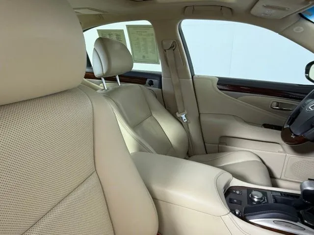 2016 LEXUS LS 460 thumbnail 59