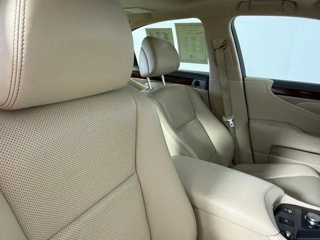 2016 LEXUS LS 460 thumbnail 60