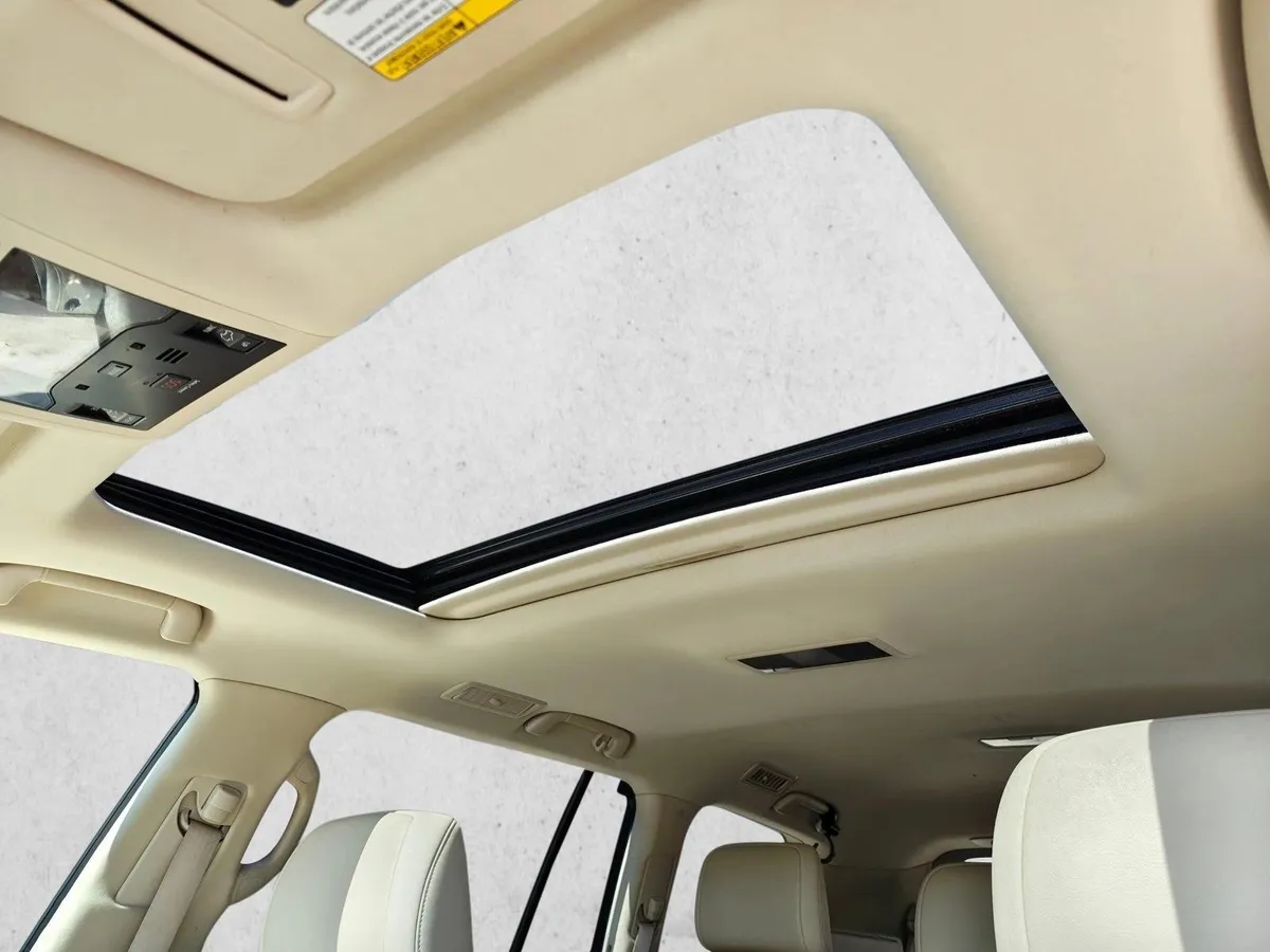 2016 LEXUS LX 570 thumbnail 18