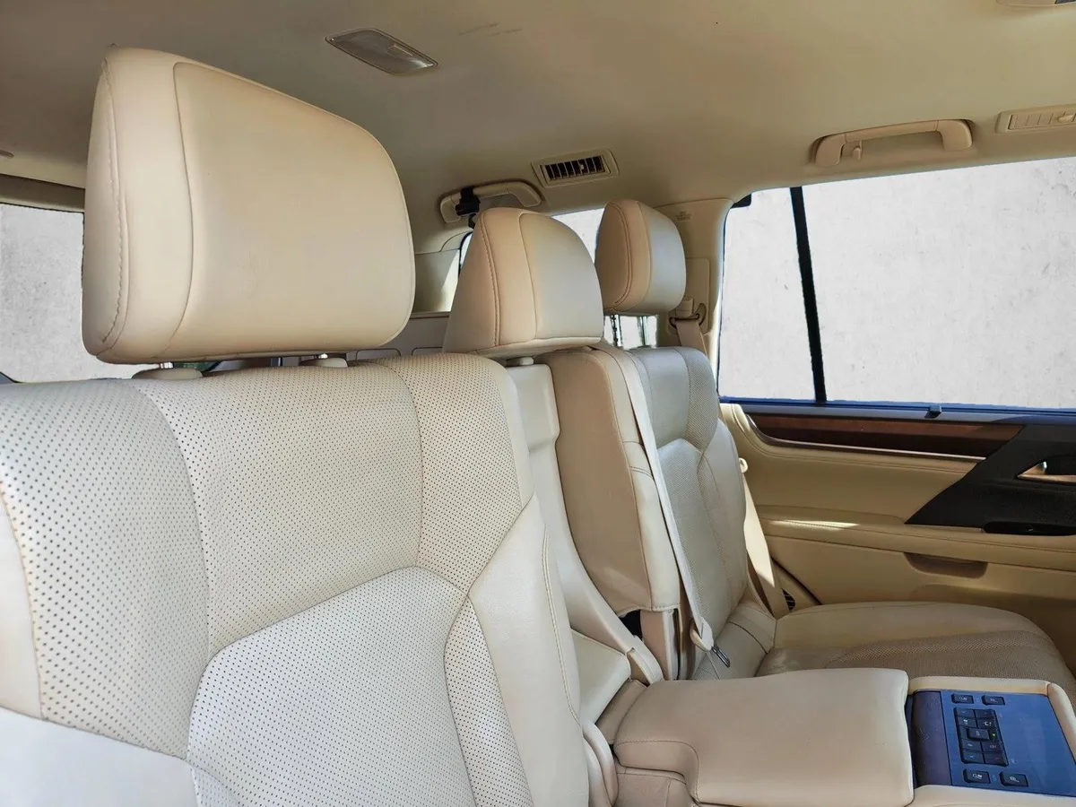 2016 LEXUS LX 570 thumbnail 21