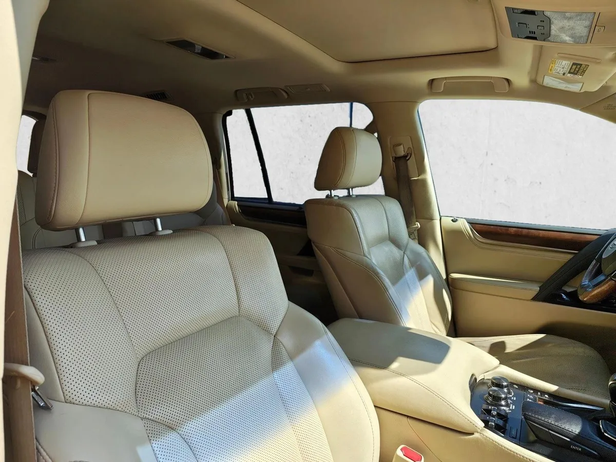 2016 LEXUS LX 570 thumbnail 22