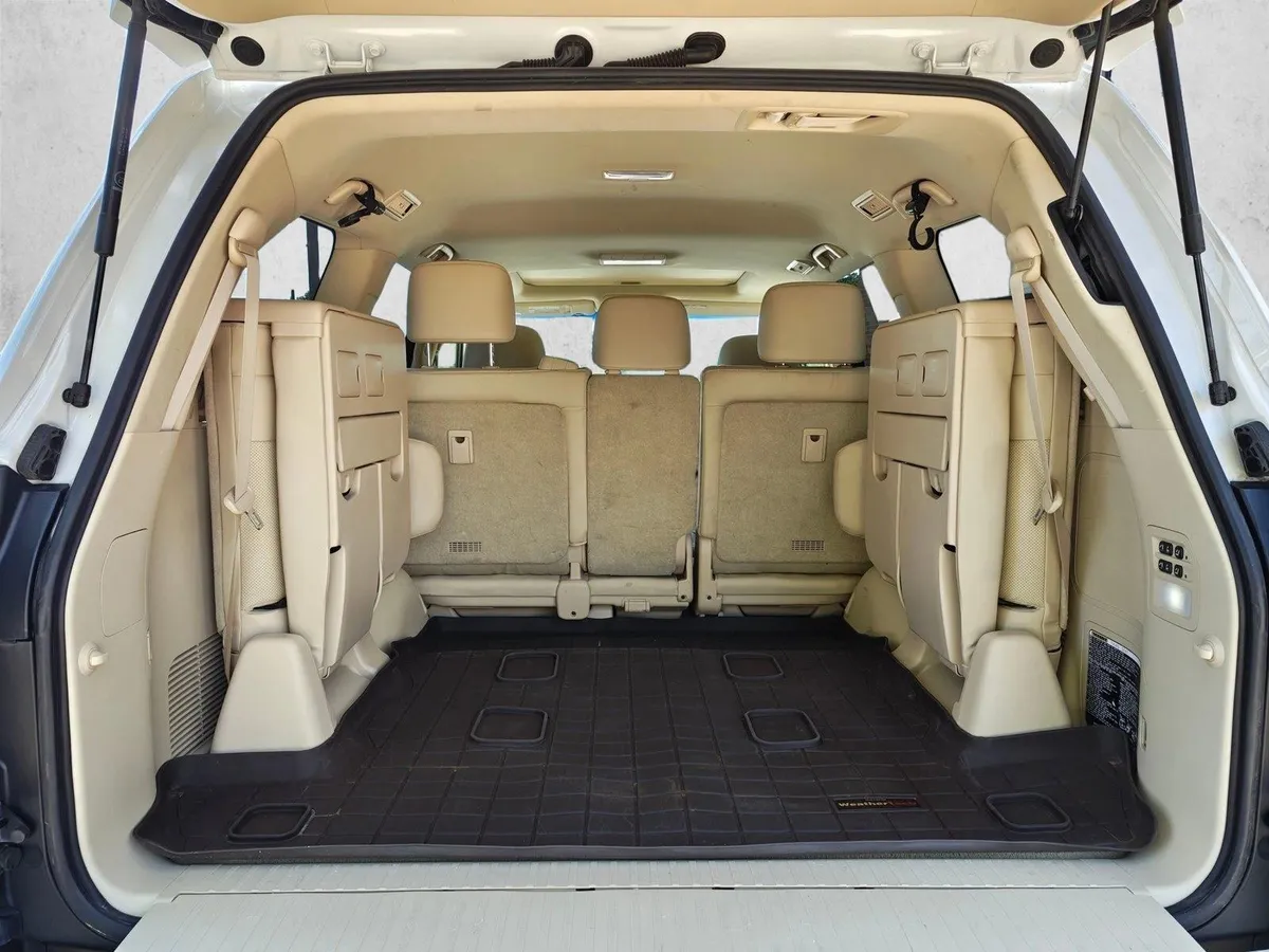 2016 LEXUS LX 570 thumbnail 6
