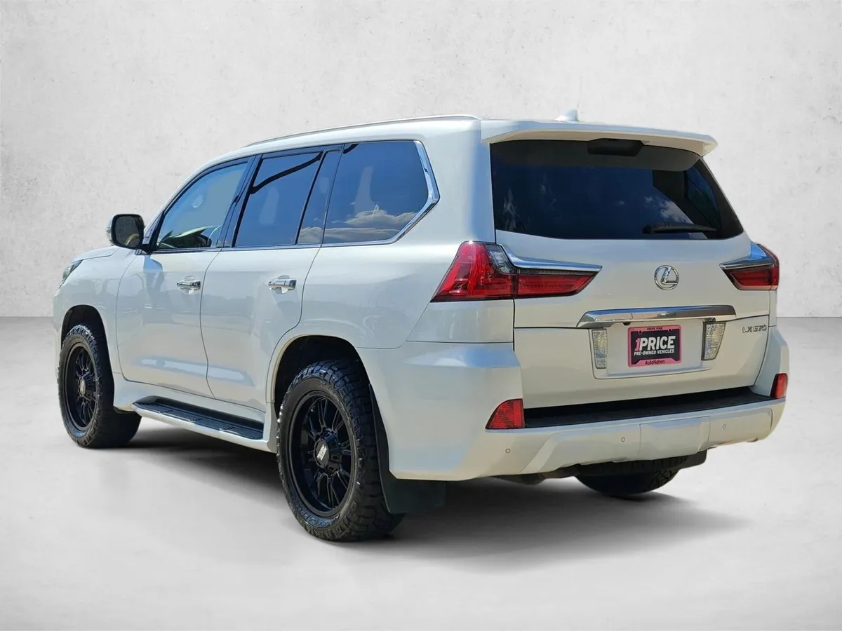 2016 LEXUS LX 570 thumbnail 8