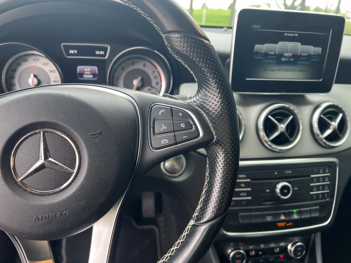 2016 Mercedes-Benz CLA 250 CLA 250 thumbnail 17