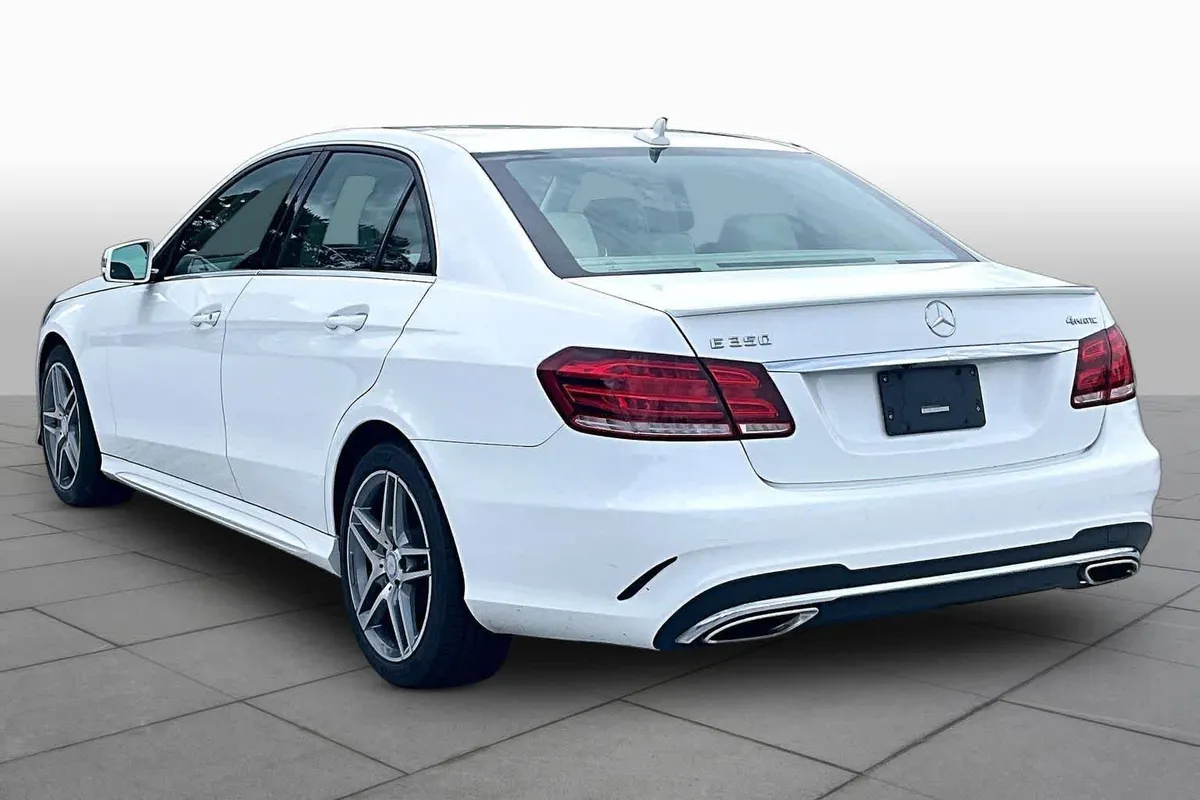 2016 Mercedes-Benz E 350 E 350 Sport thumbnail 12