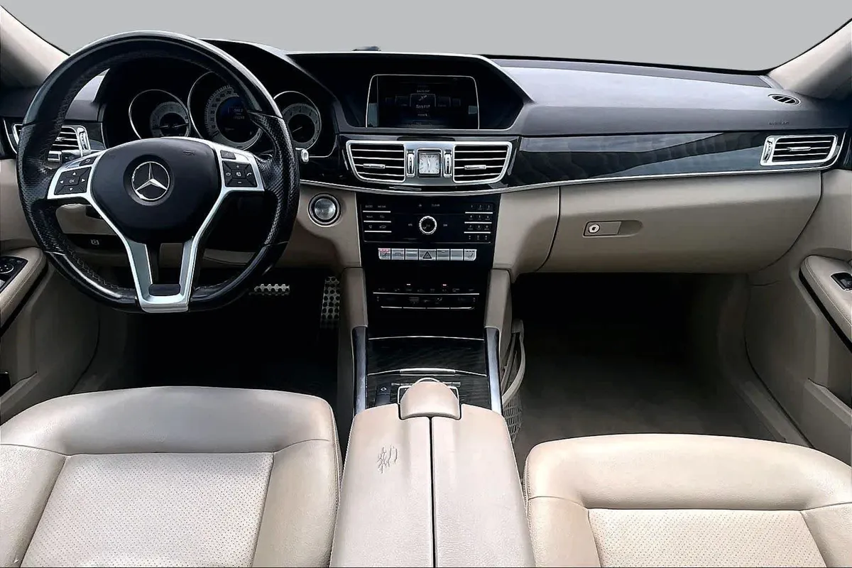 2016 Mercedes-Benz E 350 E 350 Sport thumbnail 16