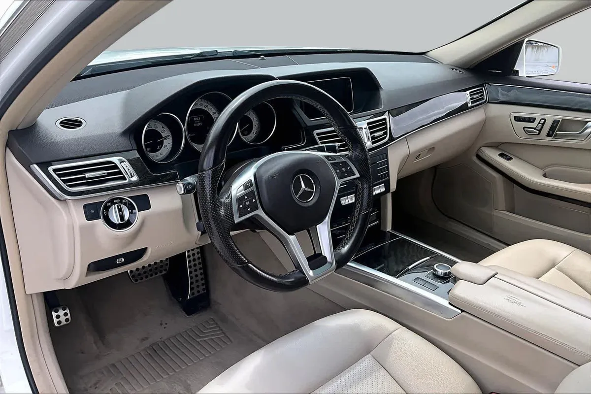 2016 Mercedes-Benz E 350 E 350 Sport thumbnail 18