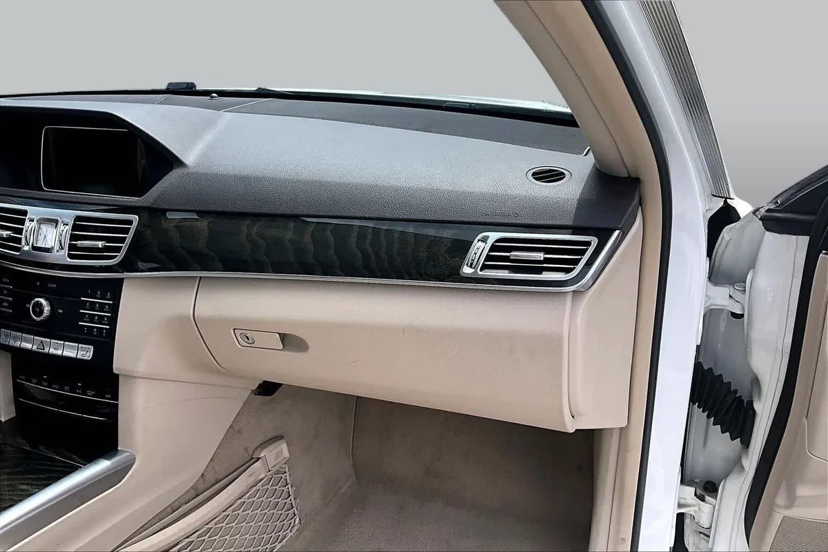 2016 Mercedes-Benz E 350 E 350 Sport thumbnail 19