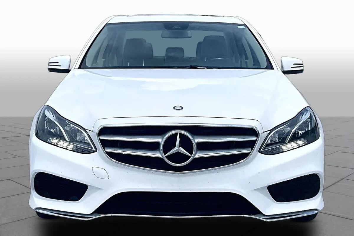 2016 Mercedes-Benz E 350 E 350 Sport thumbnail 4