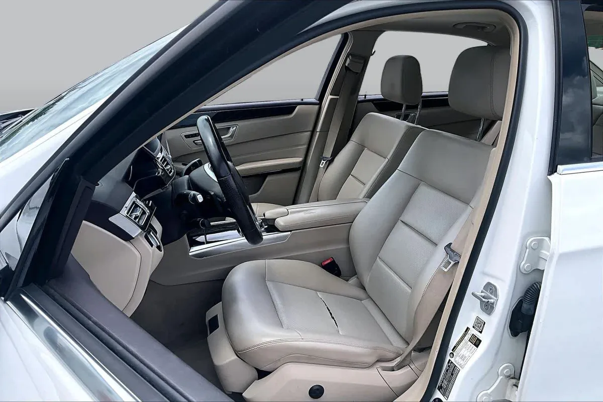 2016 Mercedes-Benz E 350 E 350 Sport thumbnail 8