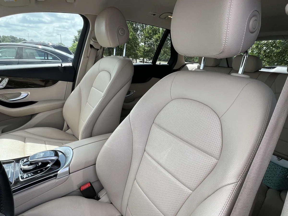 2016 Mercedes-Benz GLC 300 thumbnail 15