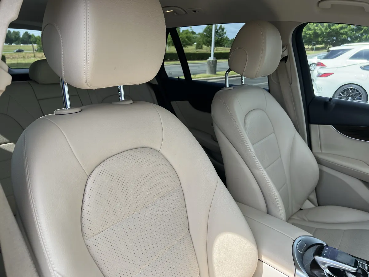 2016 Mercedes-Benz GLC 300 thumbnail 34