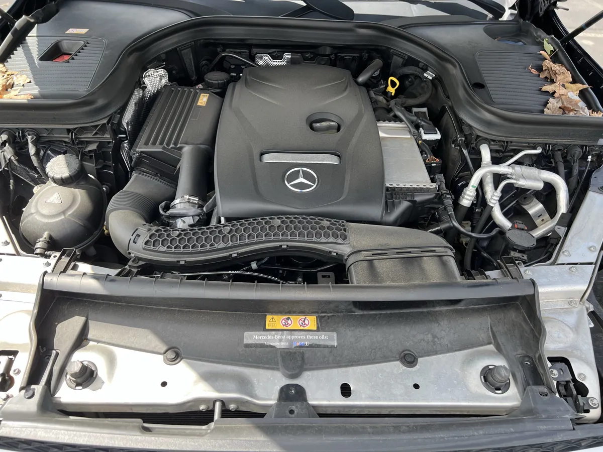 2016 Mercedes-Benz GLC 300 thumbnail 35