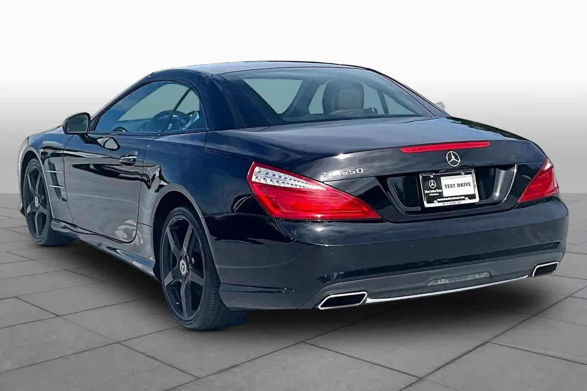 2016 Mercedes-Benz SL 550 SL 550 thumbnail 10