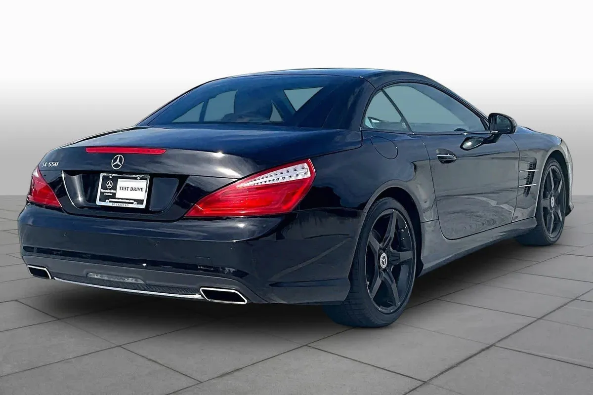 2016 Mercedes-Benz SL 550 SL 550 thumbnail 11