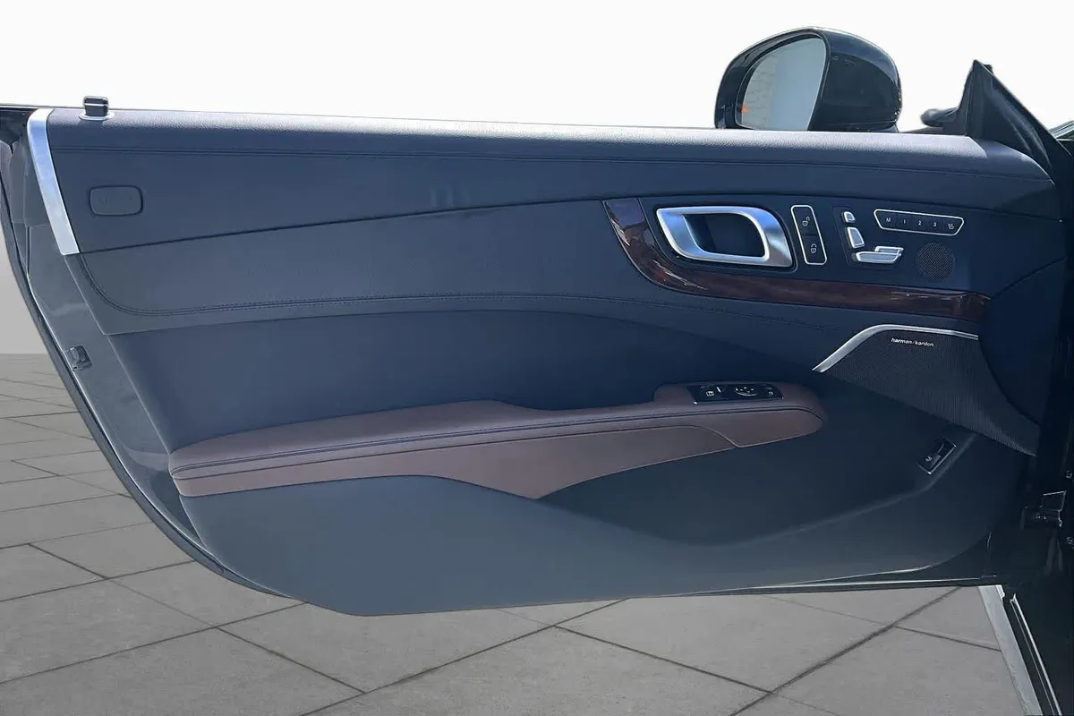 2016 Mercedes-Benz SL 550 SL 550 thumbnail 17