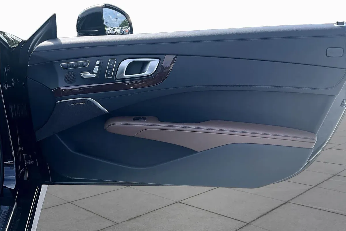 2016 Mercedes-Benz SL 550 SL 550 thumbnail 18