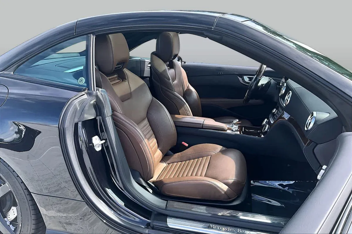 2016 Mercedes-Benz SL 550 SL 550 thumbnail 8