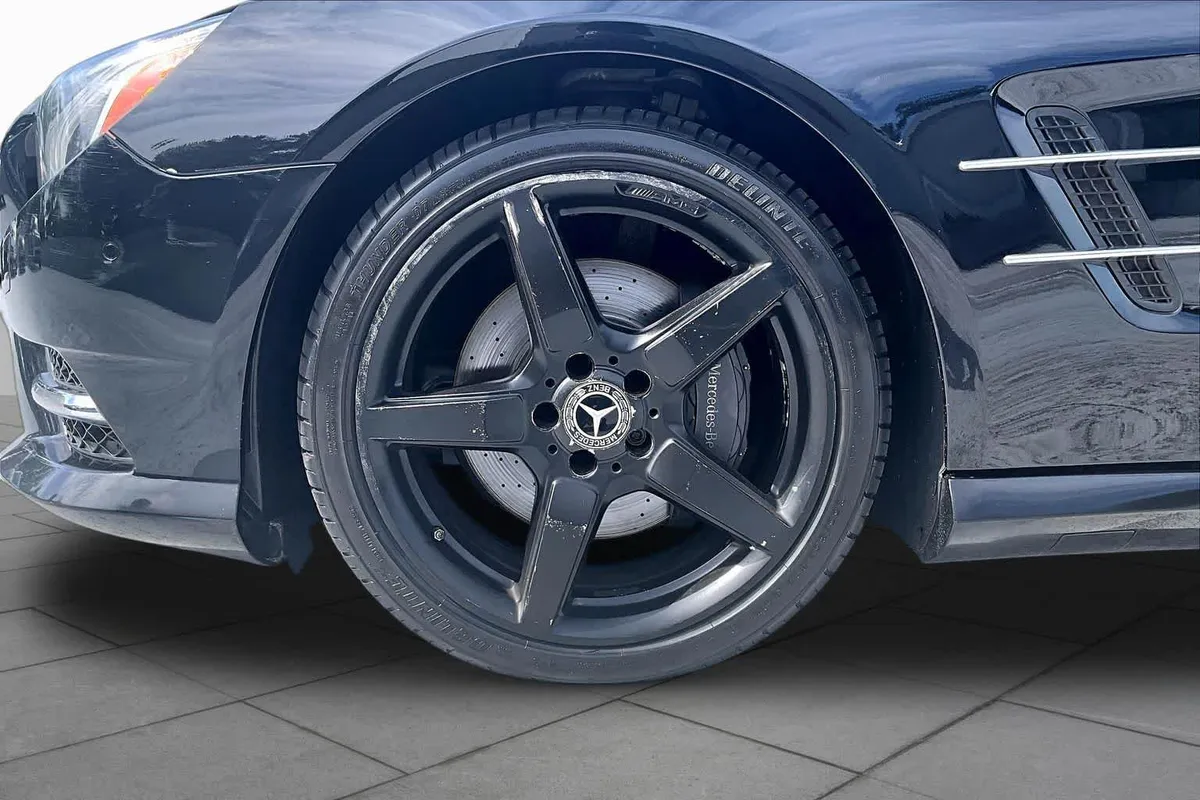 2016 Mercedes-Benz SL 550 SL 550 thumbnail 9