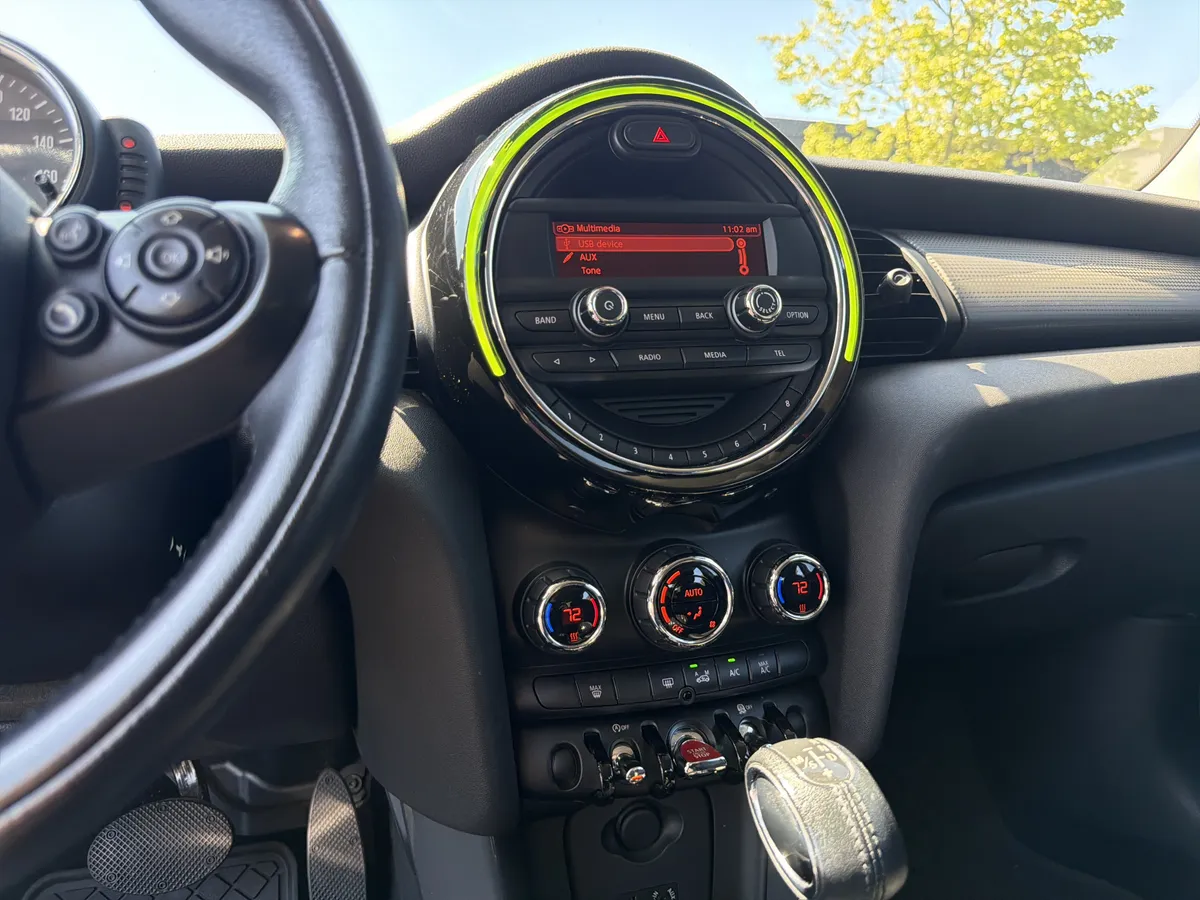 2016 MINI Cooper Hardtop 4 Door thumbnail 31