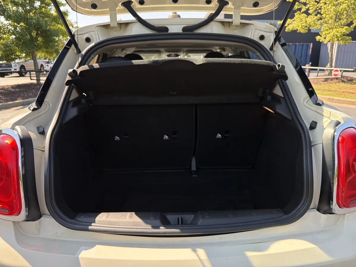 2016 MINI Cooper Hardtop 4 Door thumbnail 35