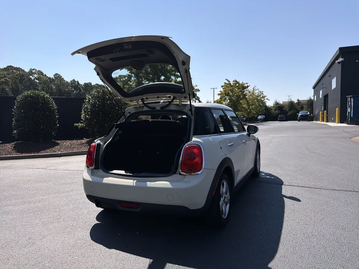 2016 MINI Cooper Hardtop 4 Door thumbnail 36