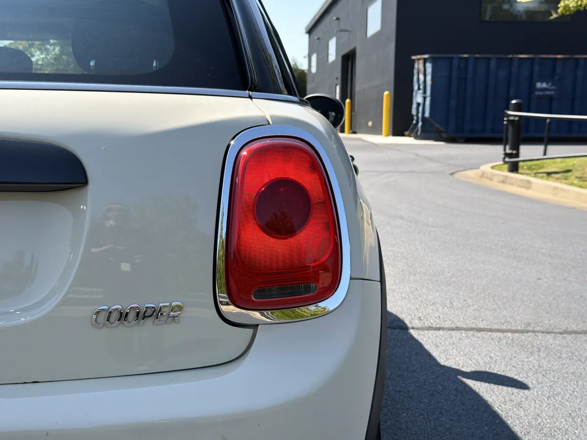 2016 MINI Cooper Hardtop 4 Door thumbnail 42