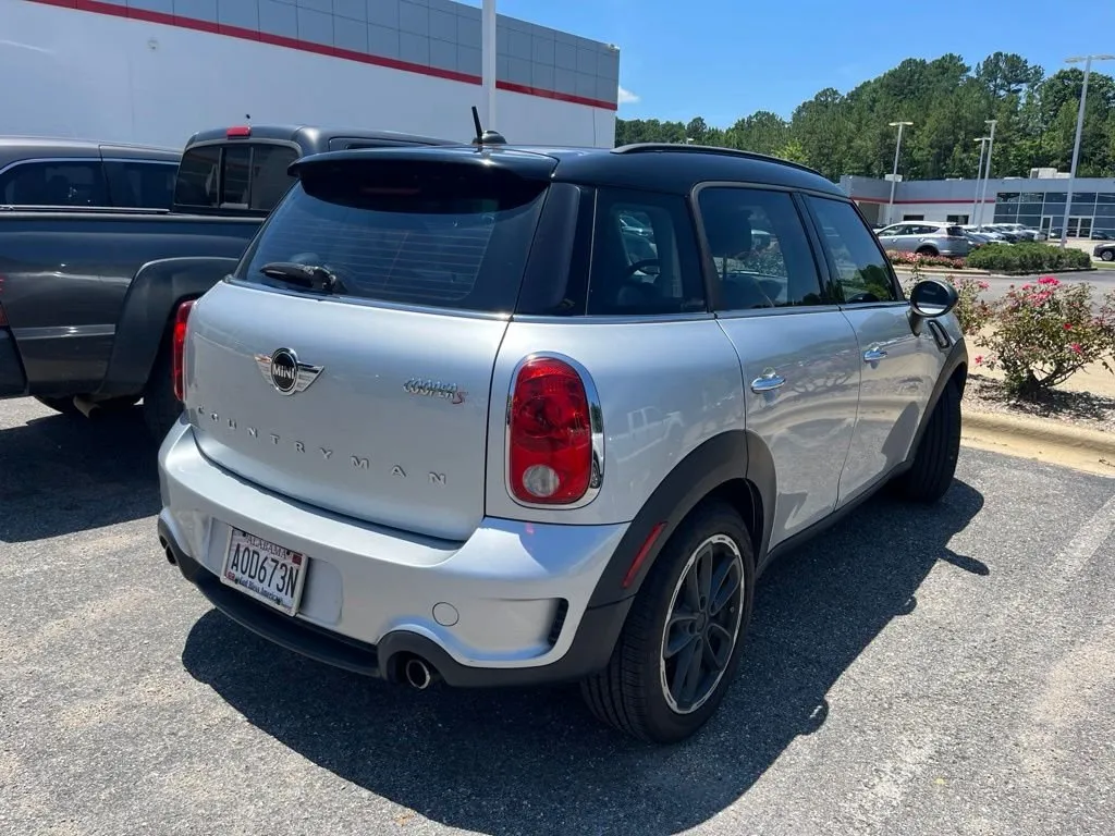 2016 MINI Cooper S Countryman Base thumbnail 3