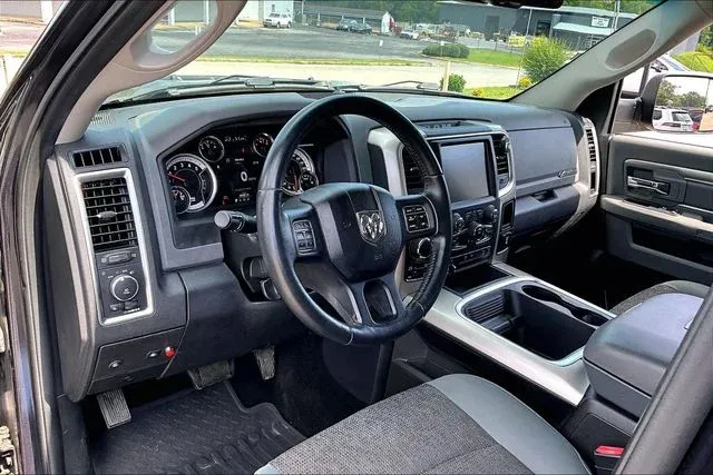 2016 Ram 1500 Big Horn thumbnail 14
