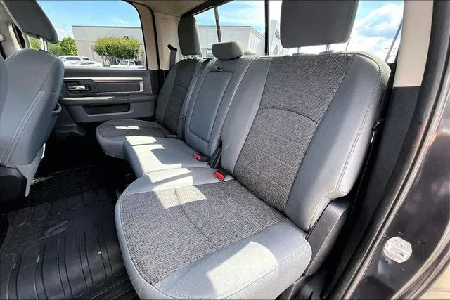 2016 Ram 1500 Big Horn thumbnail 19