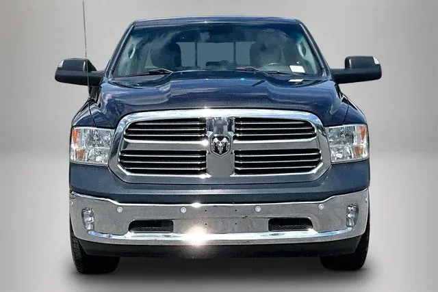 2016 Ram 1500 Big Horn thumbnail 3