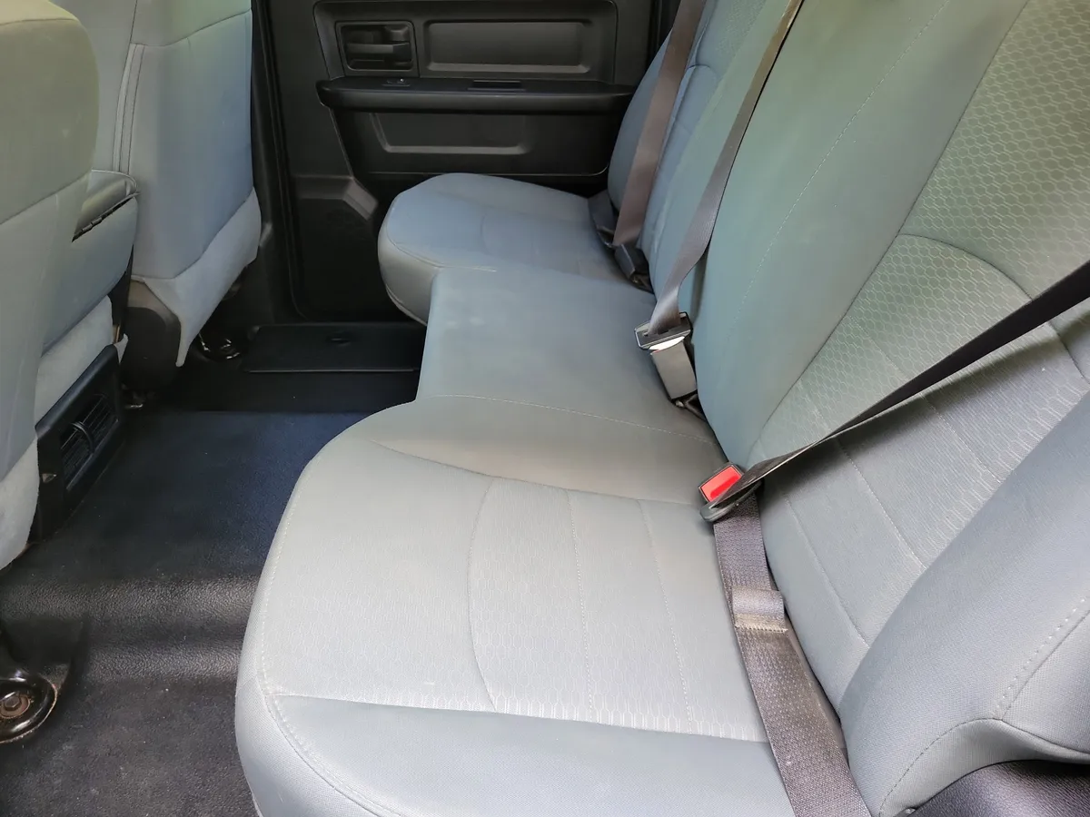 2016 Ram 1500 Tradesman thumbnail 12