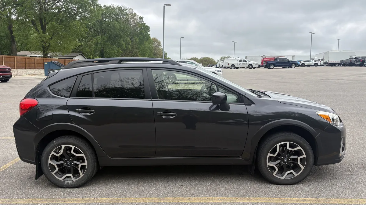 2016 Subaru Crosstrek Premium thumbnail 10