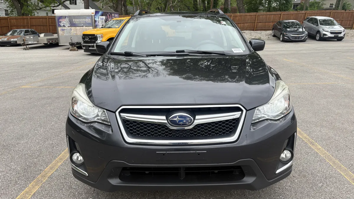 2016 Subaru Crosstrek Premium thumbnail 2