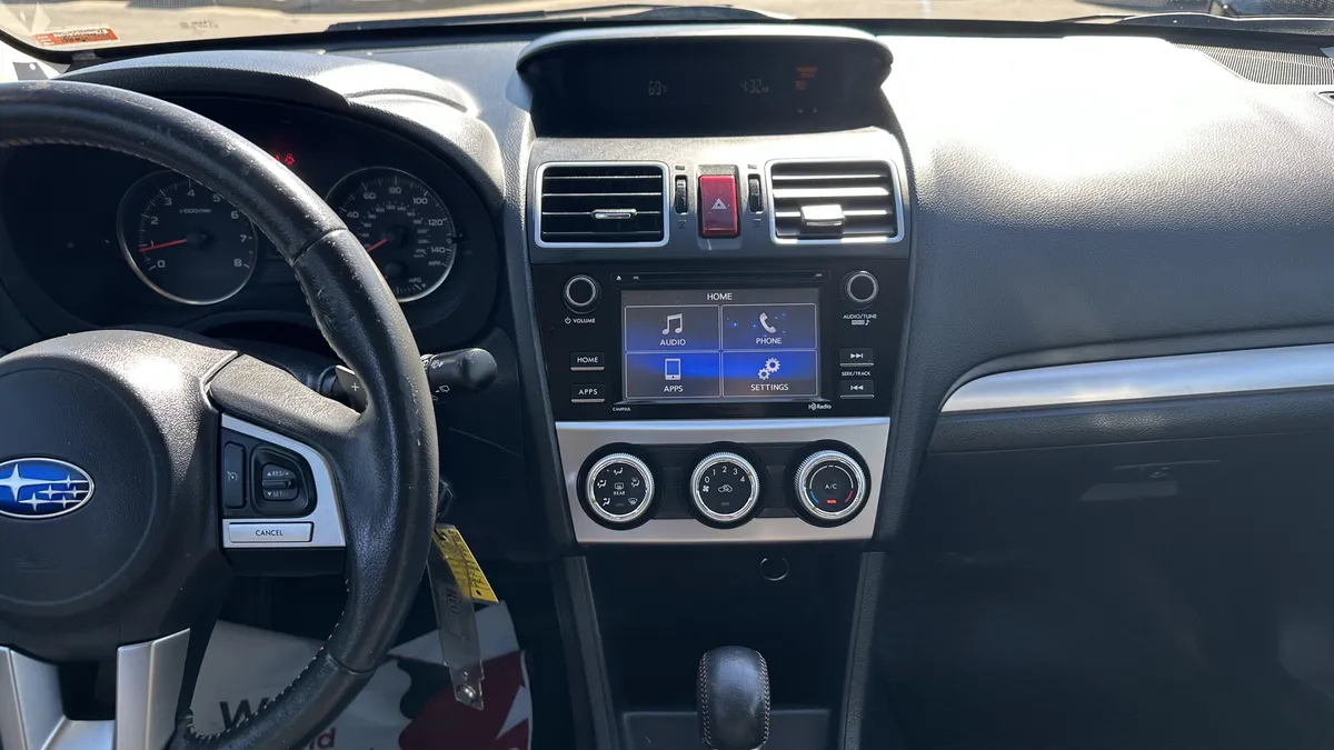 2016 Subaru Crosstrek Premium thumbnail 30