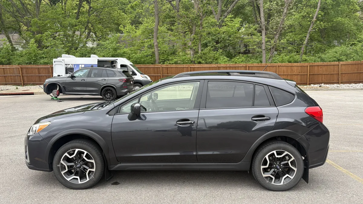 2016 Subaru Crosstrek Premium thumbnail 6