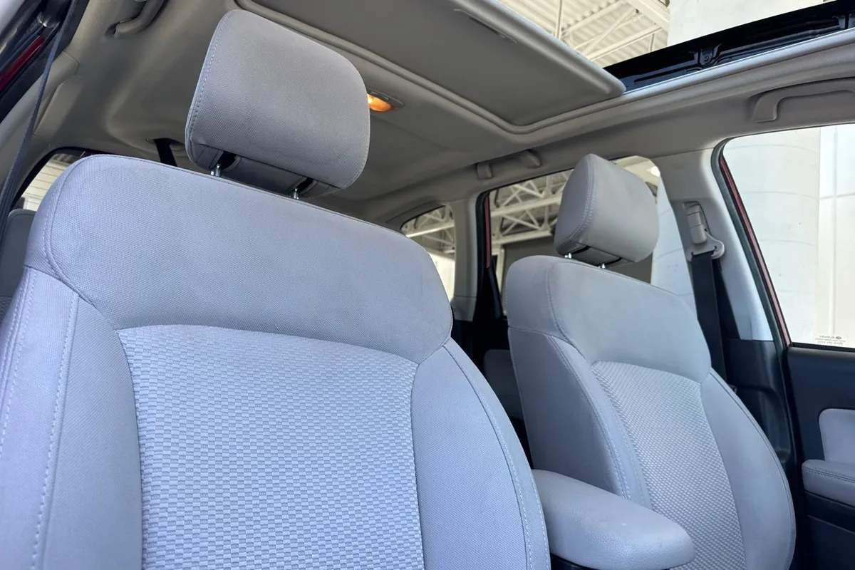 2016 Subaru Forester 2.5i Premium thumbnail 19
