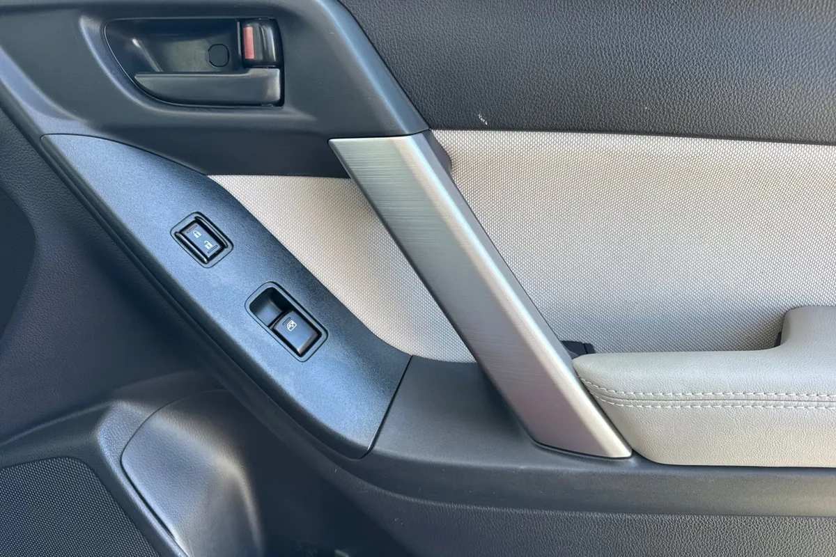2016 Subaru Forester 2.5i Premium thumbnail 20