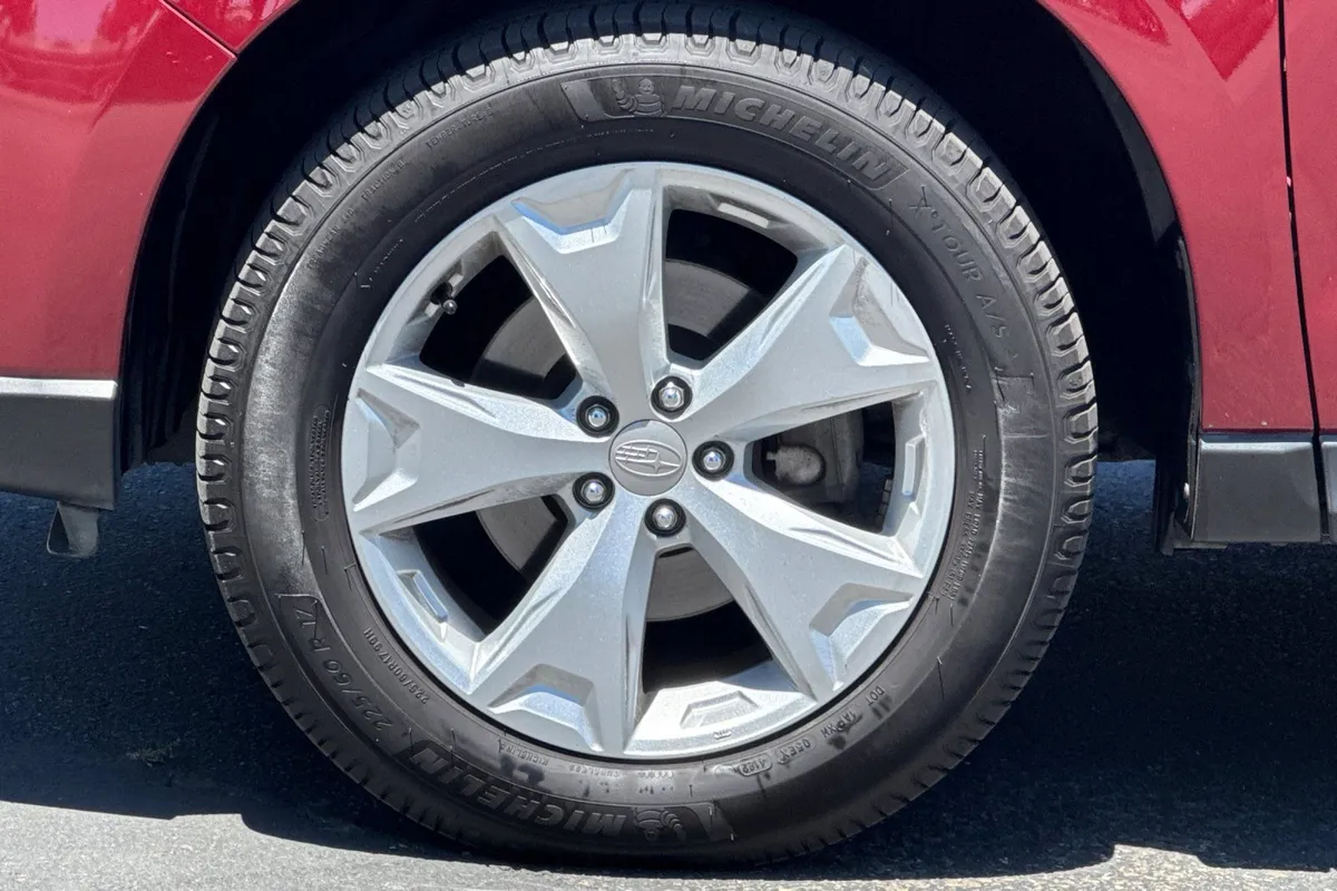 2016 Subaru Forester 2.5i Premium thumbnail 34