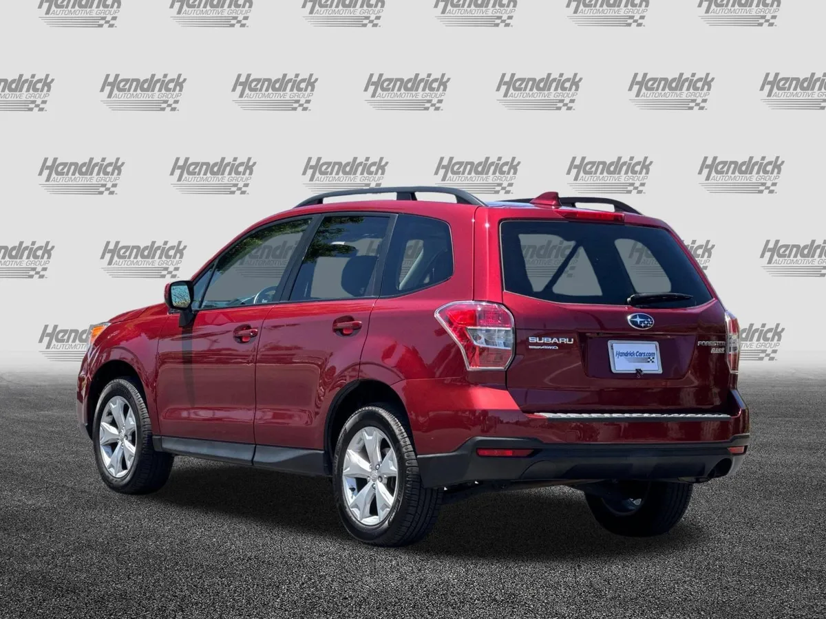 2016 Subaru Forester 2.5i Premium thumbnail 6